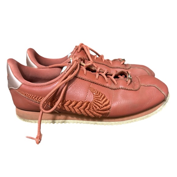 Nike Cortez shoes size 7 - Picture 4 of 10